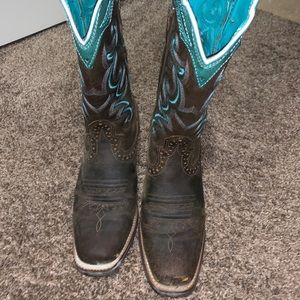 Size 6 Justin Boots